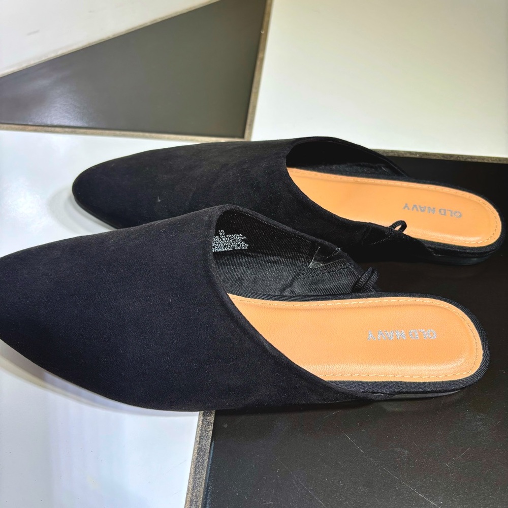 Old Navy Women's Black Mules/Slip-On Flats sz 10